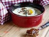 Oeuf cocotte au confit d’oignons