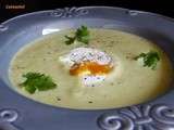 Veloute d’asperges vertes & son oeuf mollet