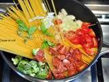 One pan spaghetti chorizo, brocolis et tomates cerises