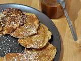 Petites crêpes aux pommes et au caramel au beurre salé