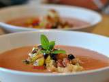 Soupe de tomates froide et panzanella