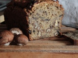 Cake aux champignons, oignons, noix et vin blanc