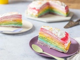 Gâteau de crêpes multicolore