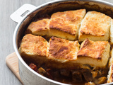 Irish Beef Stew with Cheese Biscuits {Ragout de boeuf & Petits pains au Parmesan}