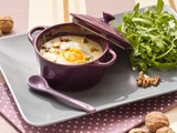 Oeufs cocotte au Roquefort et à la Roquette