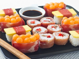 Sushis sucrés-salés à la charcuterie Aoste et Fruits d’été