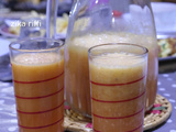 Jus d'oranges et d'abricots secs au miel et clou de girofle