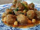 Mtawem sauce rouge-boulettes viande hachee a l'ail