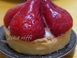 Tartelettes aux fraises a la creme amandine