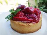 Tartelettes aux fraises, pâte aux amandes et crème vanille et amandes ( 2 )