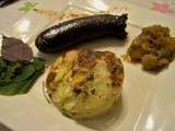 Gratin de pommes de terre et son boudin noir, compotée de pommes, échalotes et balsamique