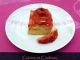 Gâteau de semoule aux pommes poudrées de pralines roses