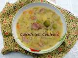 Soupe paysanne aux pois cassés et choux de Bruxelles