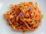 Tagliatelles aux rillons et tomates