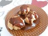 Choux chantilly à la sauce chocolat