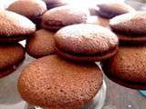 Whoopie pies au chocolat et confiture de framboise