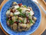 Gnocchi aux champignons, tomates séchées et basilic