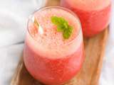 Jus de fraises, orange et citrons verts