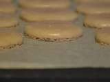 Pas à pas : coques de macarons