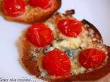 Tartelettes fines chèvre (ou roquefort) et tomates cerise