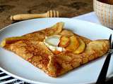 Crêpes bretonnes au chèvre et aux pommes au caramel au beurre salé