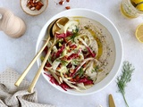 Salade de chou blanc, radicchio et houmous de haricots blancs