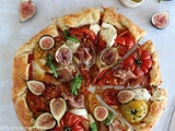 Tarte rustique aux tomates au vinaigre balsamique, prosciutto et figues fraîches