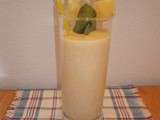 Lassi ananas, miel et gingembre