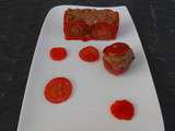 Mille feuilles de poivron rouge, tomate et tartare de boeuf