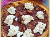 Tarte tatin express aux oignons rouges, zaatar et burrata