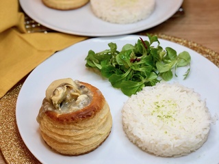 Bouchées aux moules et aux quenelles