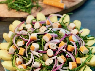 Salade de pommes de terre à la salicorne fraîche et surimi