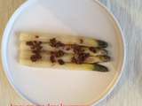 Asperges blanches et vinaigrette aux morilles