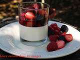 Pannacotta, sangria de fruits rouges