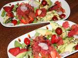 Assiette fraiche avocat, fraises, pamplemousse et mache