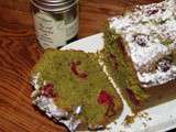 Cake emeraude au the vert matcha et aux framboises