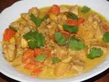 Curry de poulet a l'ananas et aux amandes