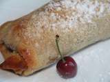 Strudel aux cerises et aux pommes