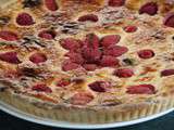 Tarte a la rhubarbe, fraises et framboises