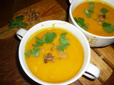 Veloute de potimarron, carottes et chataignes