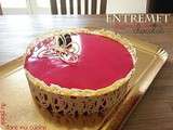 Entremet Chocolat et Framboise et son nappage miroir rose