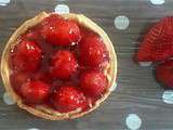 Tarte aux fraises facile creme patissiere gelée de groseille