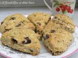 Scones aux cerises confites et aux amandes