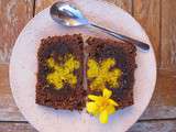 Gâteau au chocolat et coeur surprise en forme de fleur