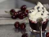 Cerises au vin d’orange épicé, chantilly au chocolat blanc