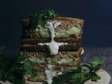 Croque-monsieur à la viande confite chaource et avocat