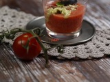 Fraicheur de tomates à la fraise et à l’avocat