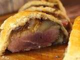 Magret de canard aux oignons confits en croûte de pain