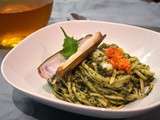 Linguine au pesto de shiso, oursins et couteaux