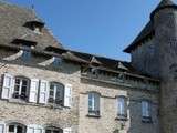 Visite de Montsalvy dans le Cantal